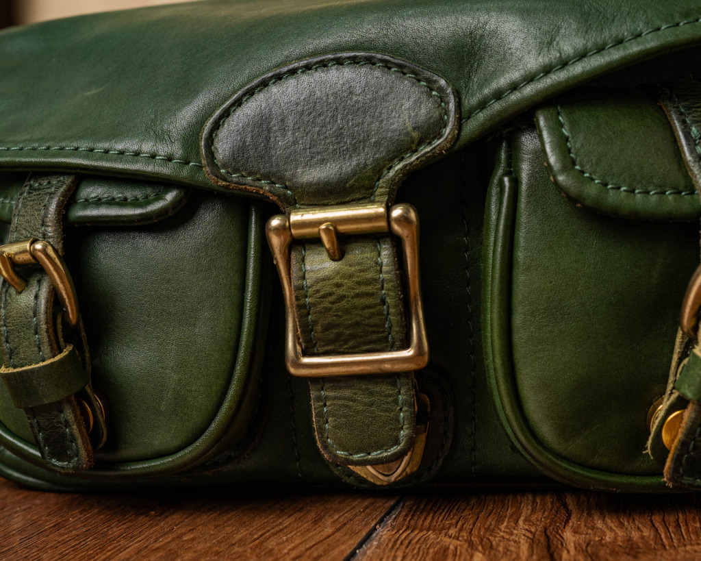 ARROW SLING BAG - Moss Green - Image 5