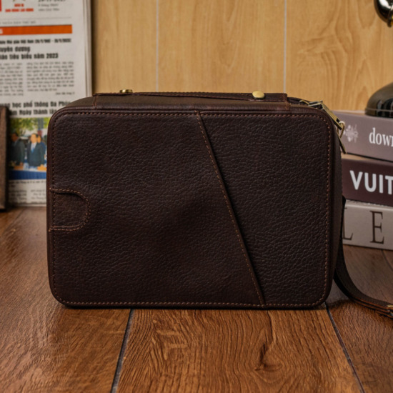 HAVANA CLUTCH PATINA HORSIE - Nâu Chocolate