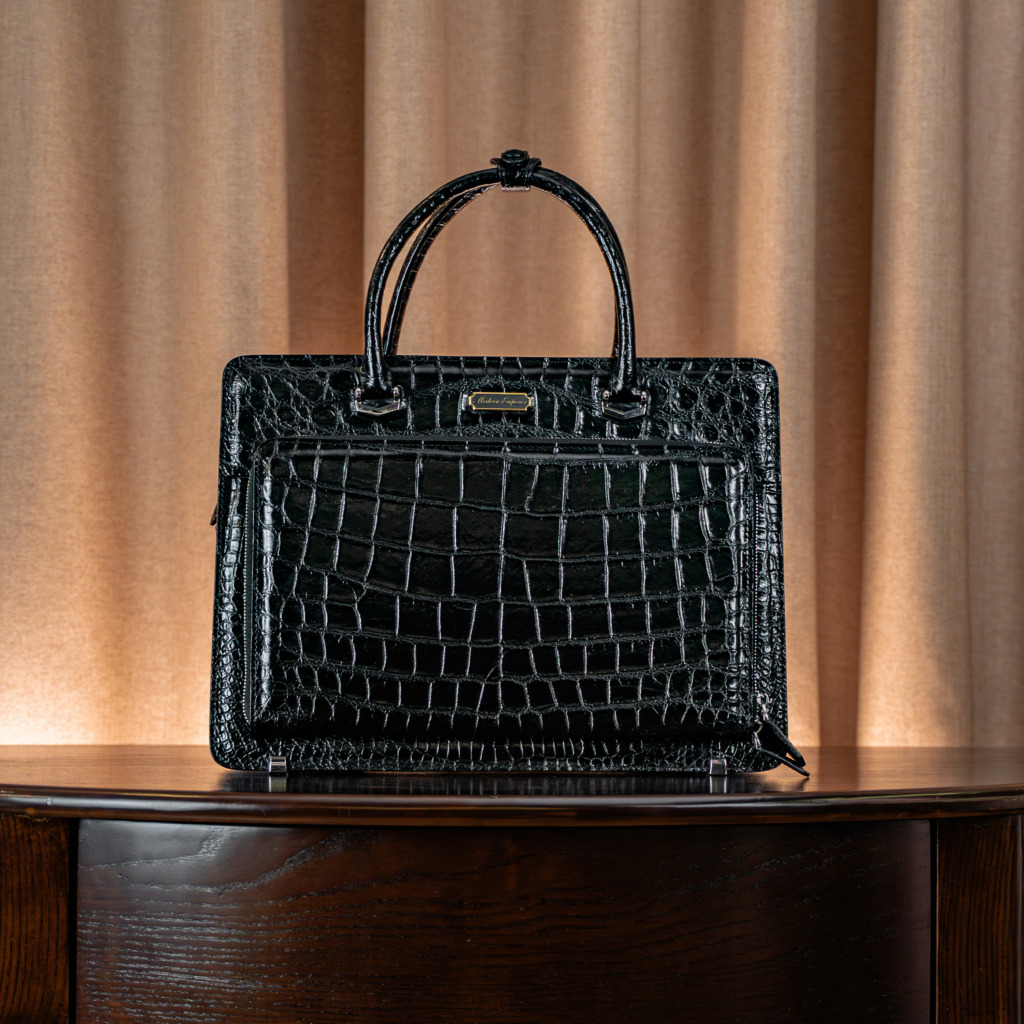 Valente Crocodile Leather Bag - Đen