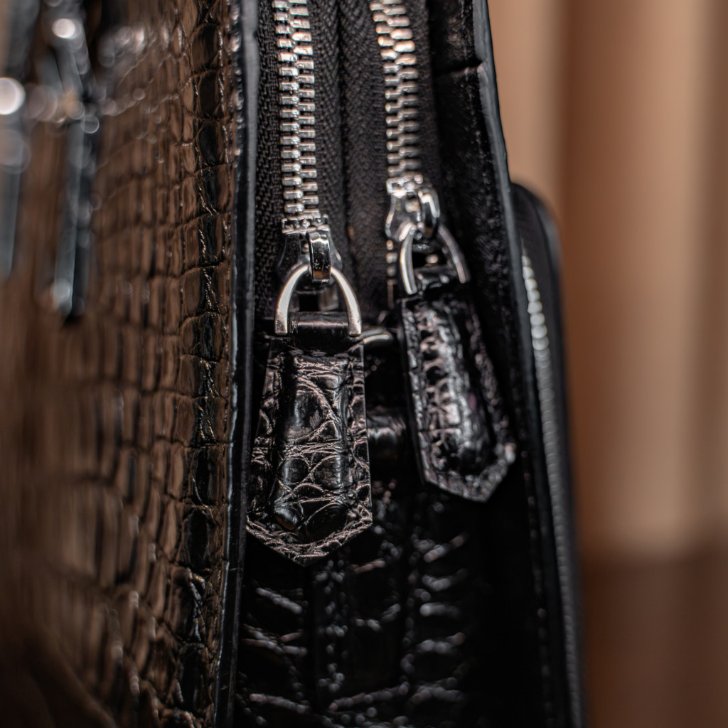 Valente Crocodile Leather Bag - Đen - Ảnh 5